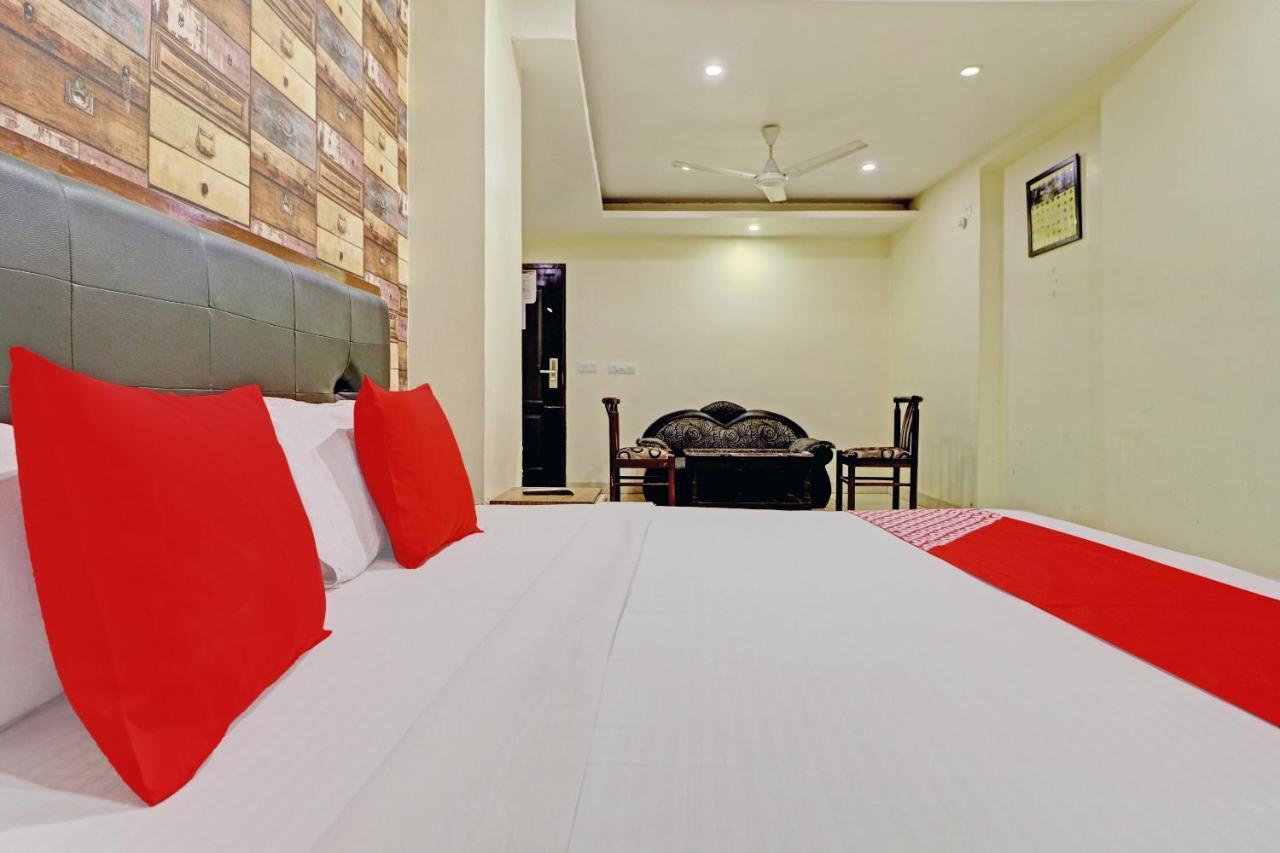 Oyo 74073 Hotel Abhishek Ludhiana Exterior foto