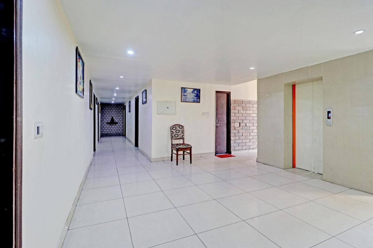 Oyo 74073 Hotel Abhishek Ludhiana Exterior foto
